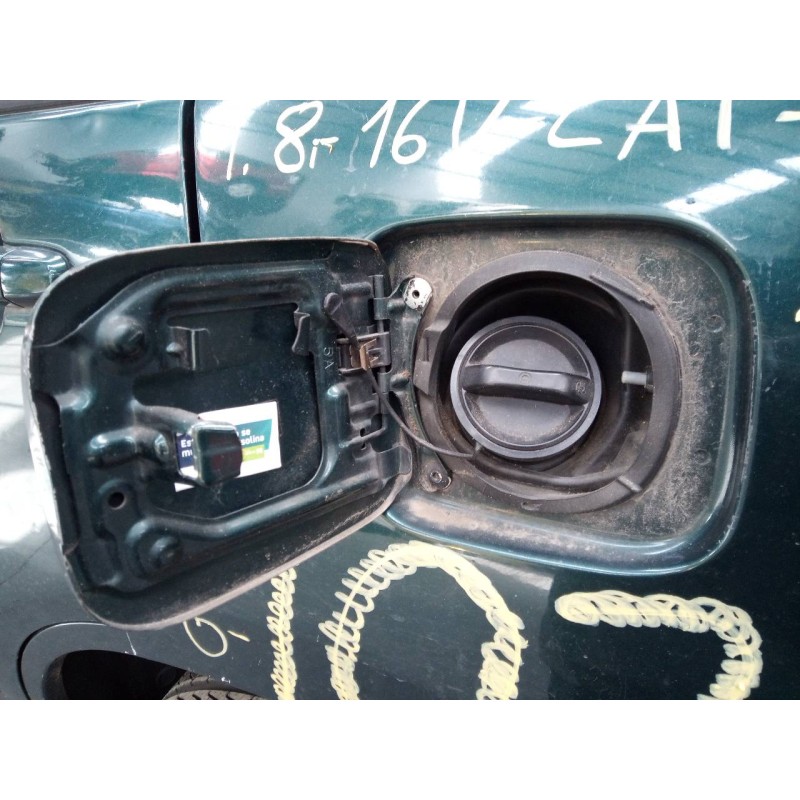 Recambio de tapa exterior combustible para toyota rav 4 (a2) 1.8 luna referencia OEM IAM   