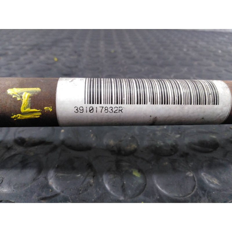 Recambio de transmision delantera izquierda para dacia sandero stepway referencia OEM IAM 391017832R 1696930 P1-A6-14