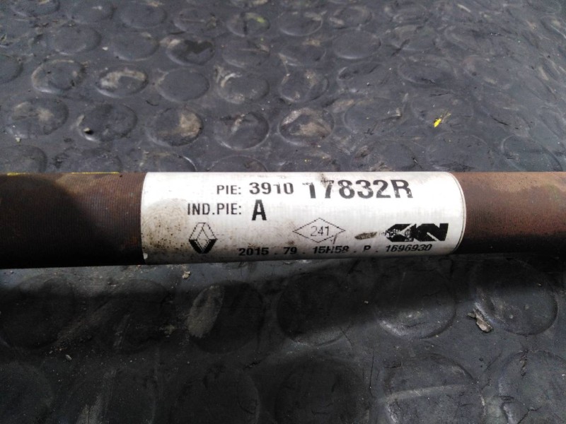 Recambio de transmision delantera izquierda para dacia sandero stepway referencia OEM IAM 391017832R 1696930 P1-A6-14