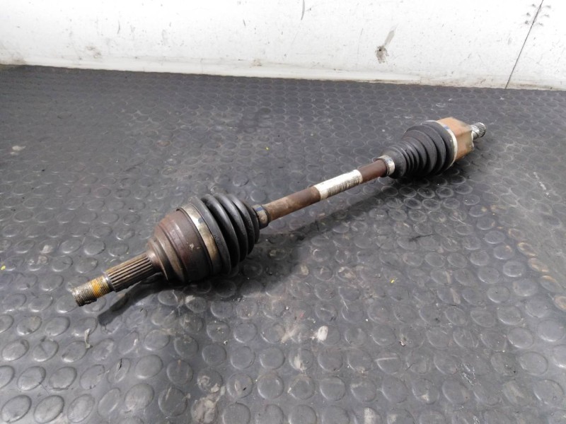 Recambio de transmision delantera izquierda para dacia sandero stepway referencia OEM IAM 391017832R 1696930 P1-A6-14