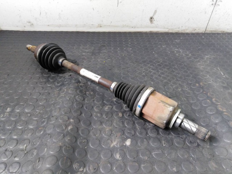 Recambio de transmision delantera izquierda para dacia sandero stepway referencia OEM IAM 391017832R 1696930 P1-A6-14