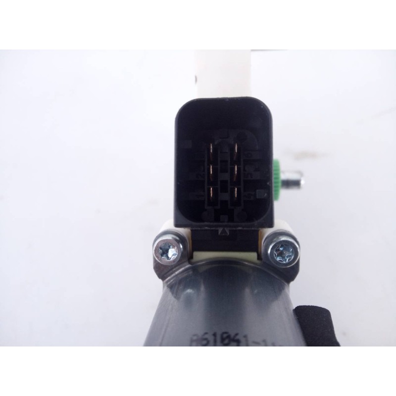 Recambio de motor elevalunas delantero izquierdo para mercedes-benz clase cla (w117) cla 200 cdi (117.308) referencia OEM IAM A6