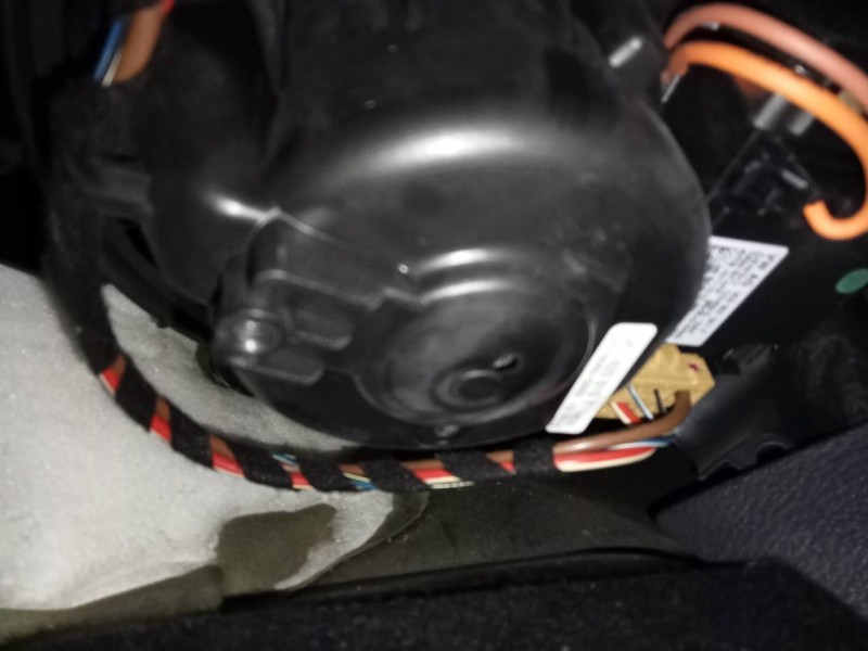 Recambio de ventilador calefaccion para volkswagen tiguan trendline plus referencia OEM IAM 3C1820015T  