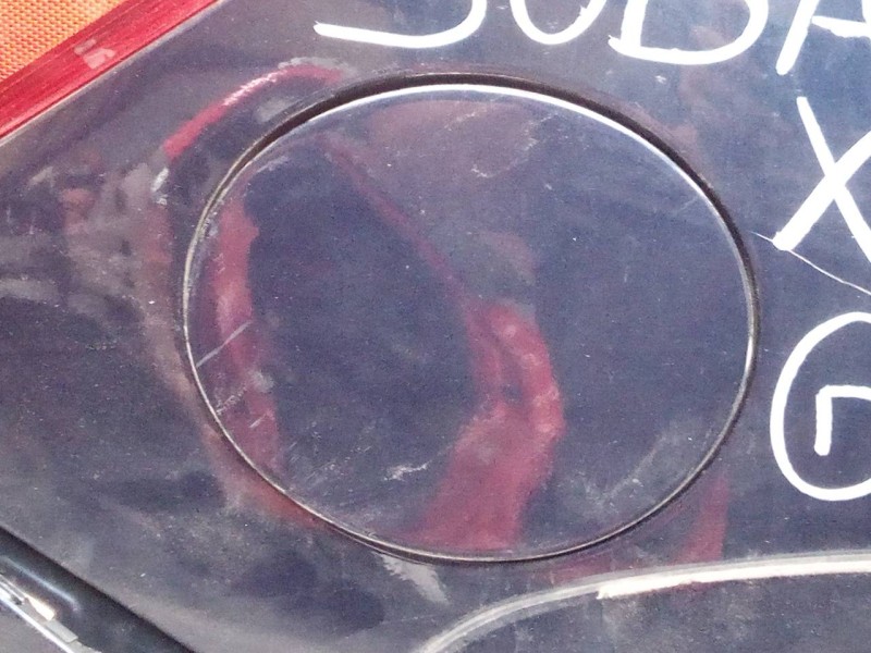 Recambio de tapa exterior combustible para subaru xv (g5) sport referencia OEM IAM   