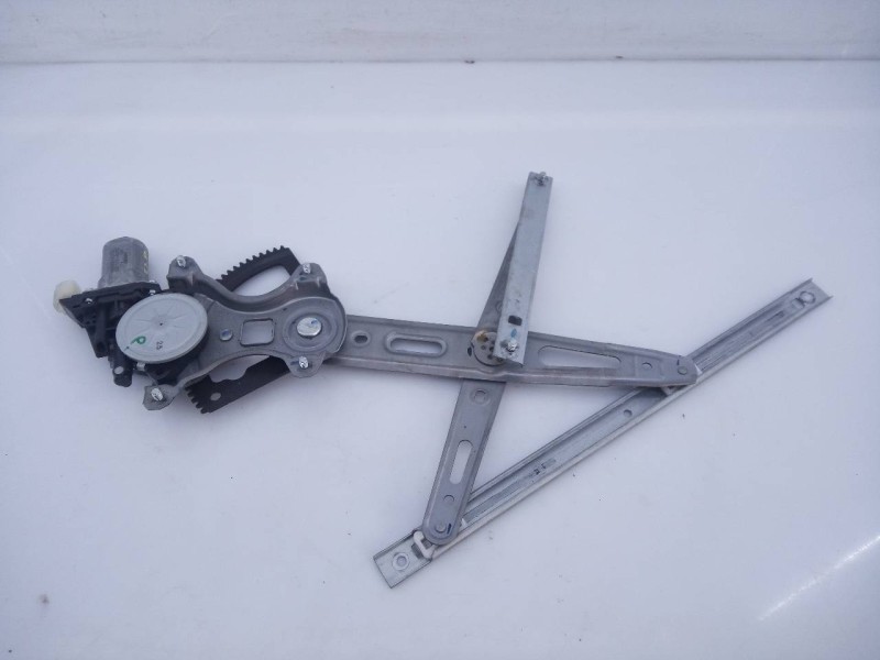 Recambio de elevalunas delantero derecho para hyundai i20 city s referencia OEM IAM 988201J100 2621004670 E2-B5-55-1