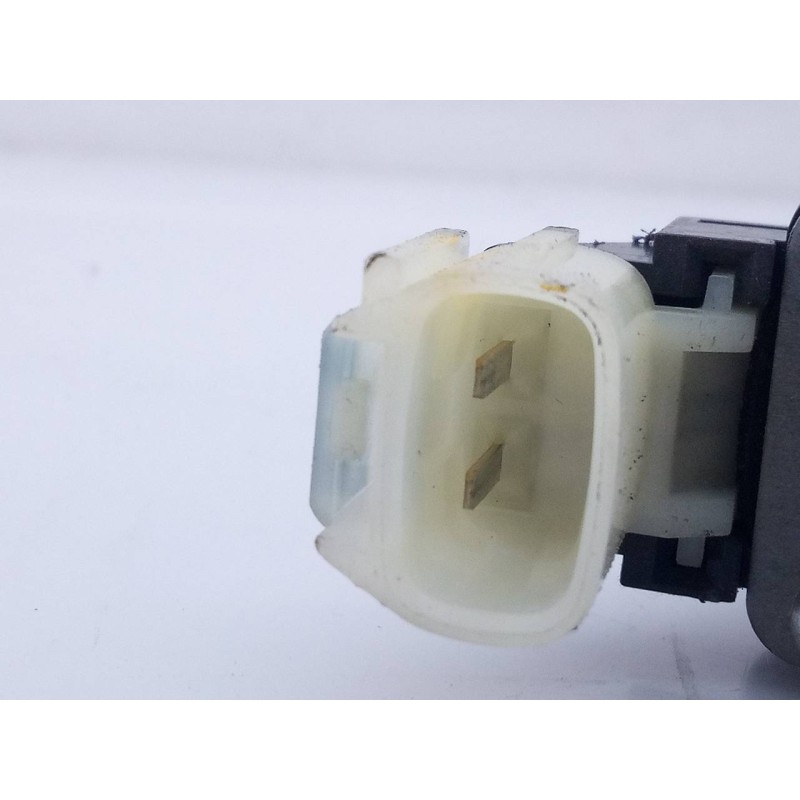 Recambio de elevalunas delantero derecho para hyundai i20 city s referencia OEM IAM 988201J100 2621004670 E2-B5-55-1