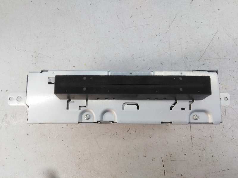 Recambio de sistema audio / radio cd para volvo xc90 d5 executive (7 asientos) (136kw) referencia OEM IAM 307379721 V02930622091