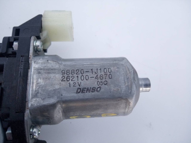 Recambio de elevalunas delantero derecho para hyundai i20 city s referencia OEM IAM 988201J100 2621004670 E2-B5-55-1