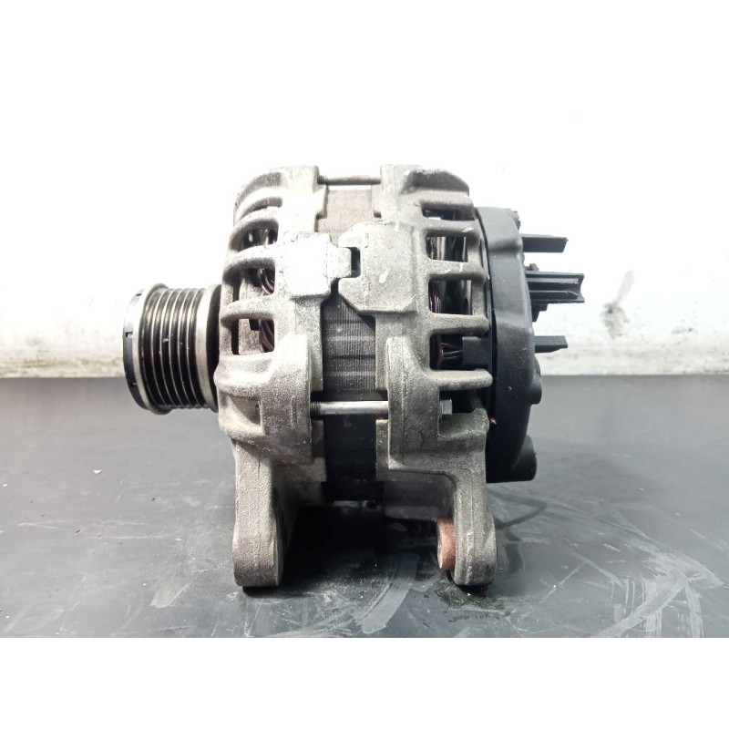 Recambio de alternador para dacia sandero ambiance referencia OEM IAM 231005933R  P3-A5-13-2