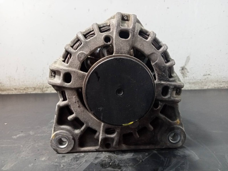 Recambio de alternador para dacia sandero ambiance referencia OEM IAM 231005933R  P3-A5-13-2