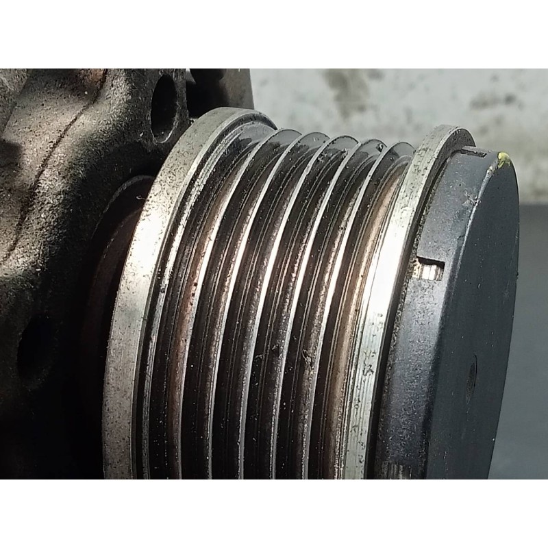 Recambio de alternador para dacia sandero ambiance referencia OEM IAM 231005933R  P3-A5-13-2