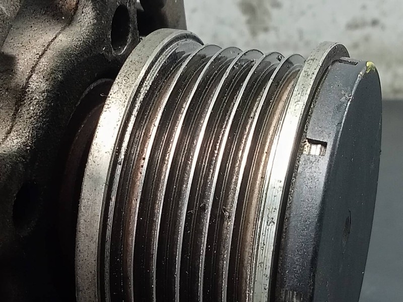 Recambio de alternador para dacia sandero ambiance referencia OEM IAM 231005933R  P3-A5-13-2