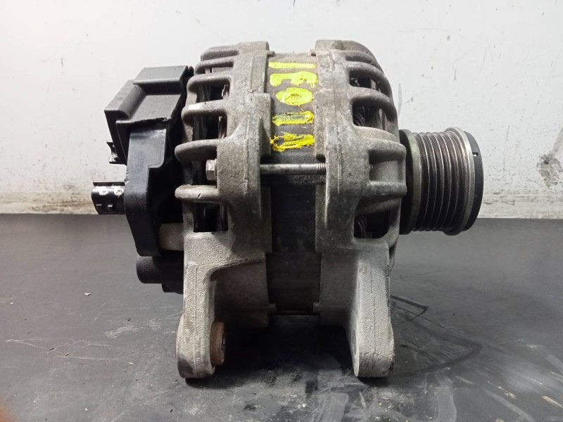 Recambio de alternador para dacia sandero ambiance referencia OEM IAM 231005933R  P3-A5-13-2