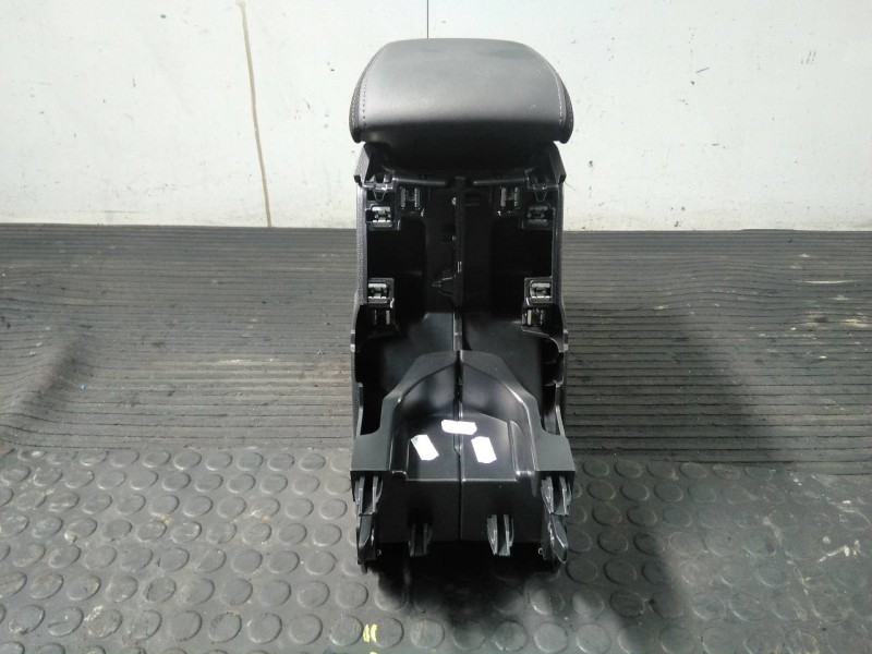Recambio de consola central para peugeot 208 (p2) allure referencia OEM IAM 9823377280  P2-A1-23