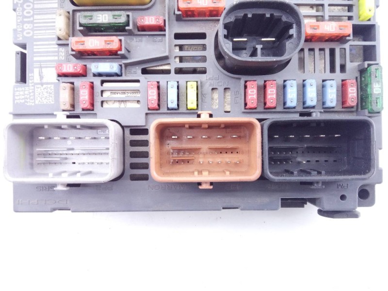 Recambio de caja reles / fusibles para citroën c4 grand picasso monospace referencia OEM IAM 9666700180  E3-B2-31-2