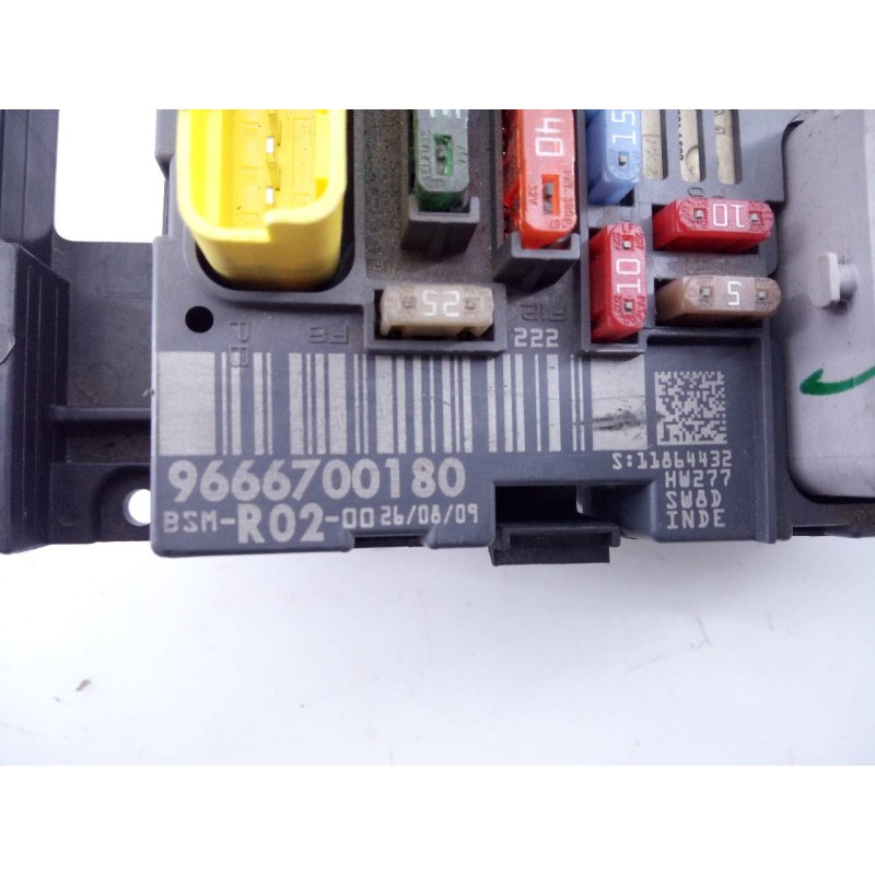 Recambio de caja reles / fusibles para citroën c4 grand picasso monospace referencia OEM IAM 9666700180  E3-B2-31-2