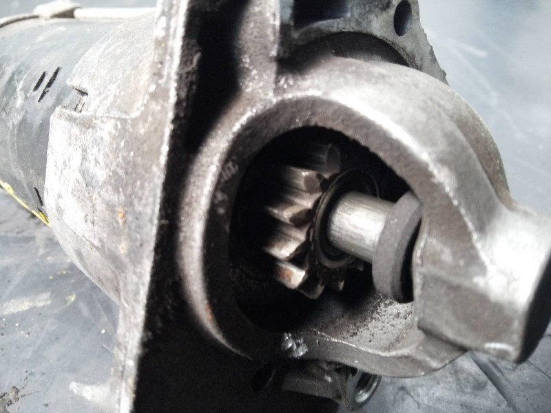 Recambio de motor arranque para dacia sandero ambiance referencia OEM IAM 233006508B 20F7JH4628C P3-B7-17-3