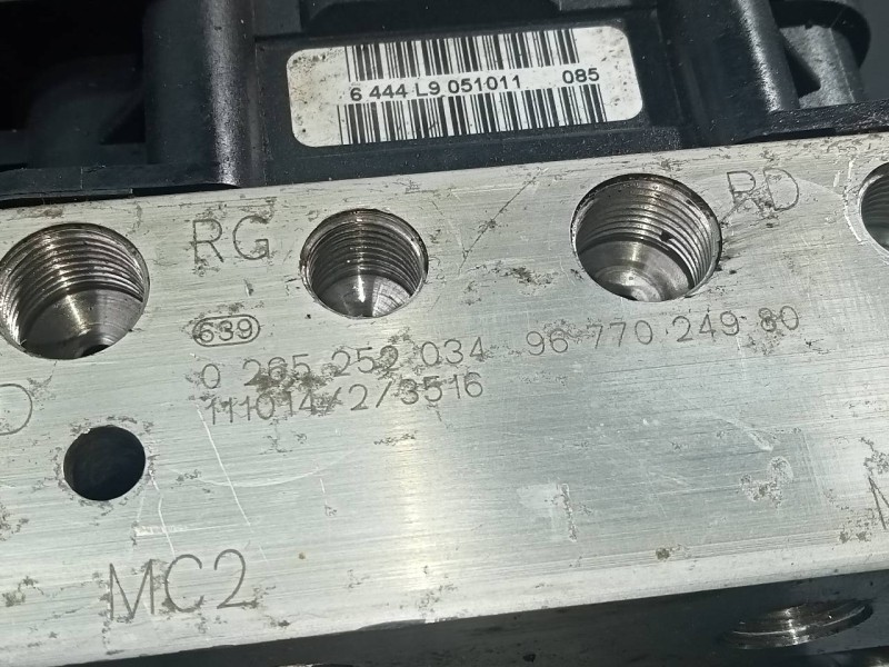 Recambio de abs para citroën c4 lim. business referencia OEM IAM 0265252034 9677024980 P3-B8-23-3