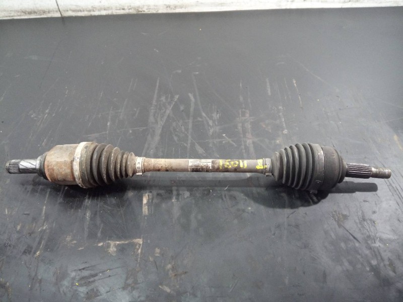 Recambio de transmision delantera izquierda para dacia sandero ambiance referencia OEM IAM 391014946R 4946RRARH252VK P1-B6-38