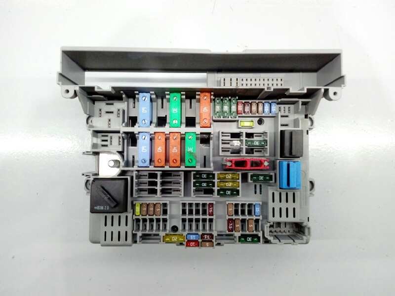 Recambio de caja reles / fusibles para bmw serie 3 berlina (e90) 320i referencia OEM IAM 92969881030101  E1-A3-15-2
