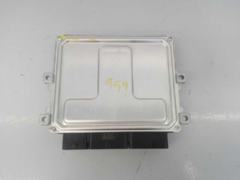 Recambio de centralita motor uce para dacia sandero laureate referencia OEM IAM 237109221R A2C1692220001 E2-A1-28-8