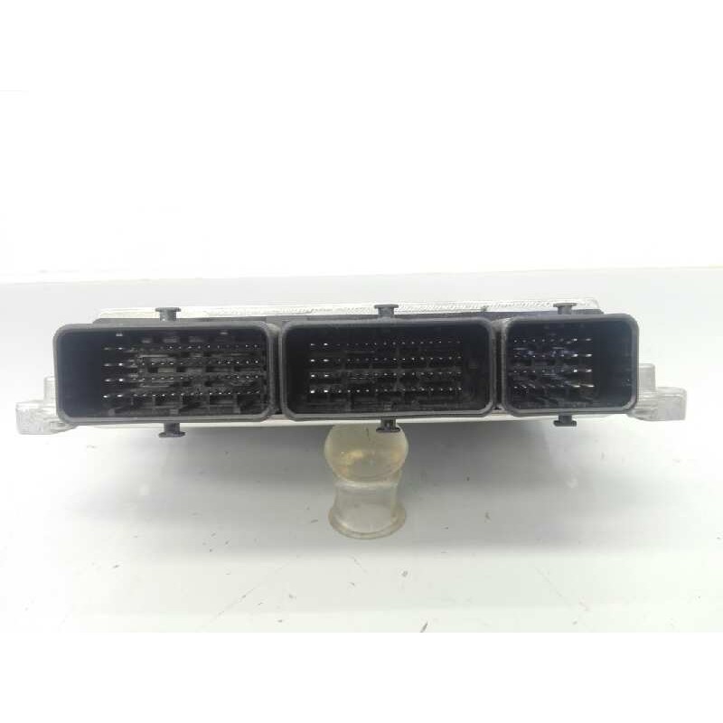 Recambio de centralita motor uce para dacia sandero laureate referencia OEM IAM 237109221R A2C1692220001 E2-A1-28-8