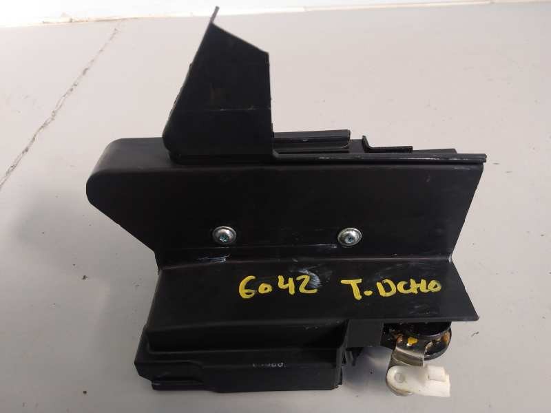 Recambio de cerradura puerta trasera derecha para dacia sandero laureate referencia OEM IAM 825022281R  E1-A1-16-1