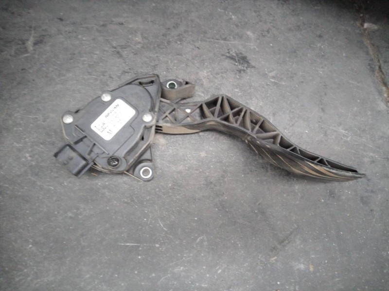Recambio de pedal acelerador para nissan qashqai (j11) acenta referencia OEM IAM 180024BA1B 6PV00997815 