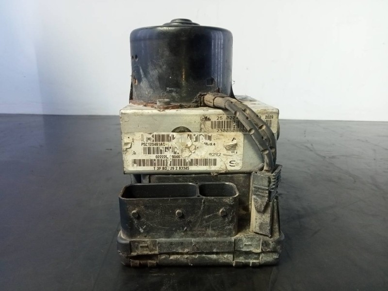 Recambio de abs para chrysler jeep cherokee (kj) 2.5 crd sport referencia OEM IAM P52123491AC 56041585AA P3-B8-24-1