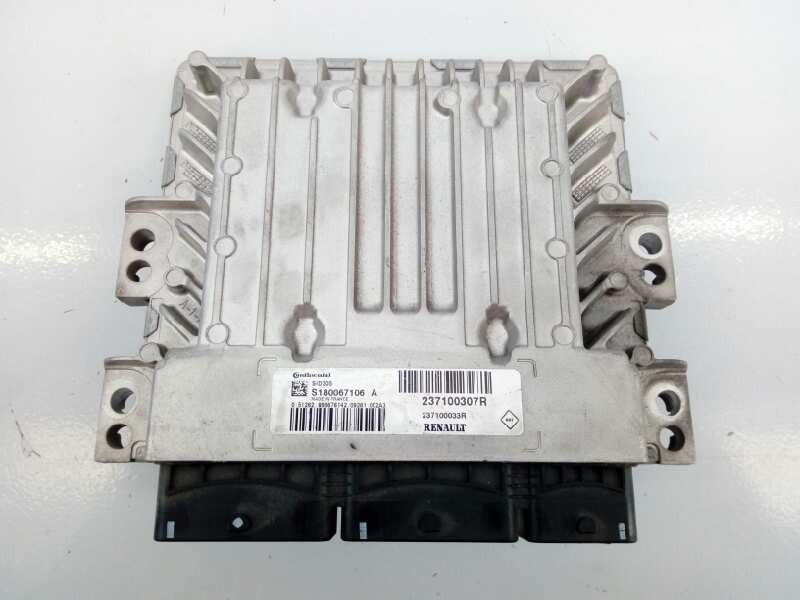 Recambio de centralita motor uce para renault megane iii berlina 5 p expression referencia OEM IAM 237100307R S180067106 E2-A1-2