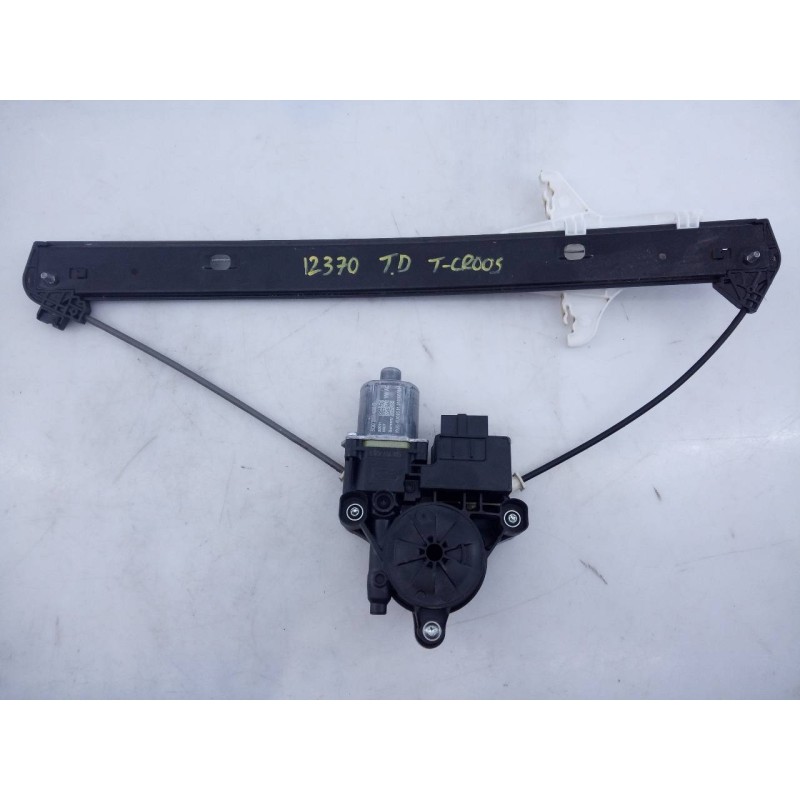 Recambio de elevalunas trasero derecho para volkswagen t-cross basis referencia OEM IAM 5Q0959408D  E1-B6-46-2