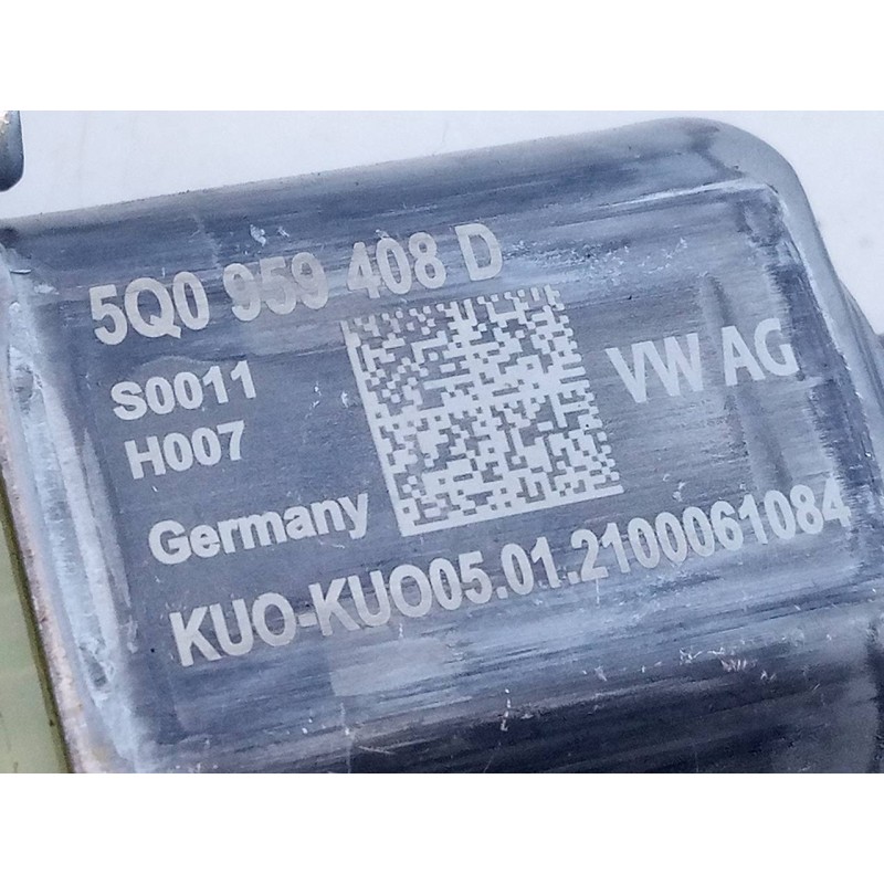 Recambio de elevalunas trasero derecho para volkswagen t-cross basis referencia OEM IAM 5Q0959408D  E1-B6-46-2