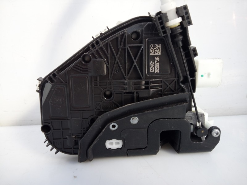 Recambio de cerradura puerta trasera izquierda para audi q7 4mg 45 tdi quattro s line referencia OEM IAM JA64G0839015L 3059973B 