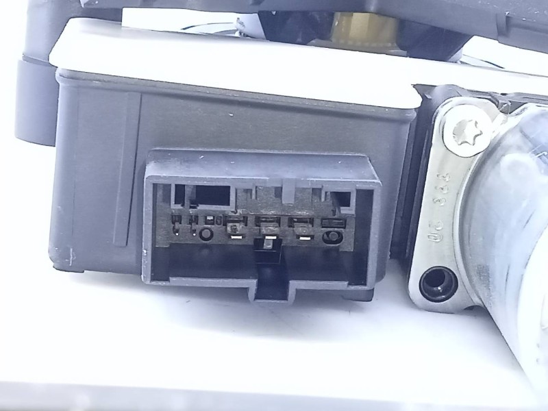 Recambio de elevalunas trasero izquierdo para volkswagen t-cross basis referencia OEM IAM 5Q0959407D  E1-B6-34-1