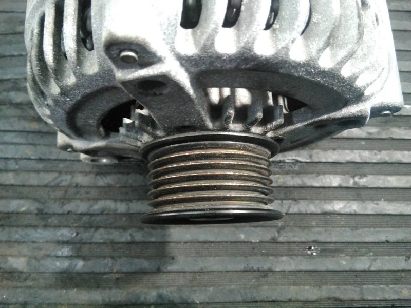 Recambio de alternador para bmw serie x1 (f48) sdrive18d referencia OEM IAM 764013104 1042118182 P3-A4-22-5