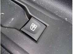 MANDO ELEVALUNAS DELANTERO DERECHO 