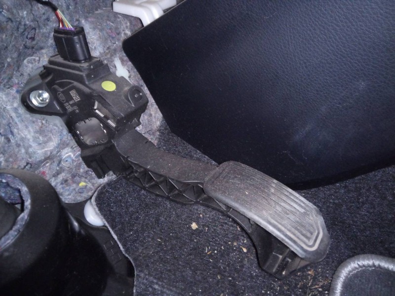 Recambio de pedal acelerador para toyota rav 4 advance hybrid referencia OEM IAM 781100W040 21303741223 