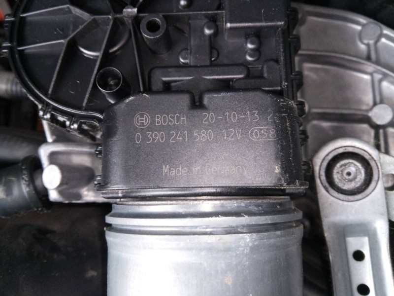Recambio de motor limpia delantero para renault zoe bose referencia OEM IAM 0390241580 288003381R 