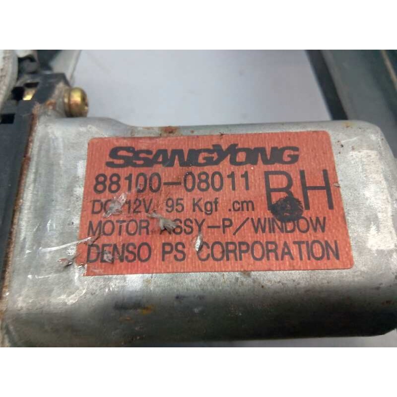 Recambio de elevalunas delantero derecho para ssangyong rexton referencia OEM IAM 8810008011  E1-B3-40-1