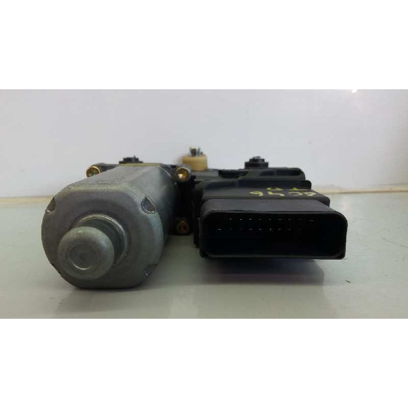 Recambio de motor elevalunas trasero derecho para volkswagen passat berlina (3b2) v6 tdi highline referencia OEM IAM 105407301 0