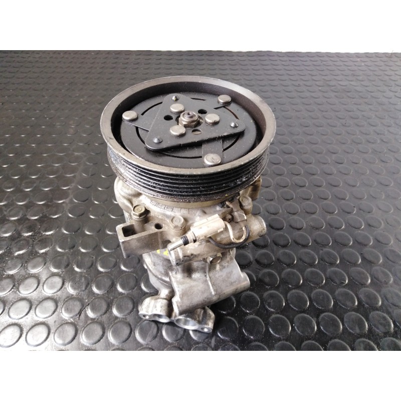 Recambio de compresor aire acondicionado para renault kangoo (f/kc0) alize referencia OEM IAM 8200716562 SD6V12 P3-A1-33-2