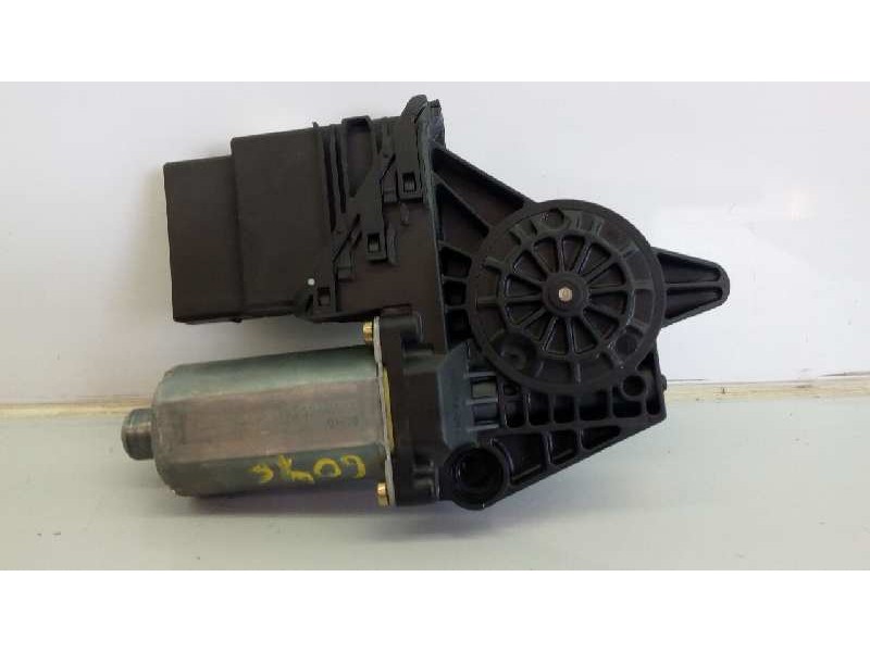 Recambio de motor elevalunas trasero derecho para volkswagen passat berlina (3b2) v6 tdi highline referencia OEM IAM 105407301 0