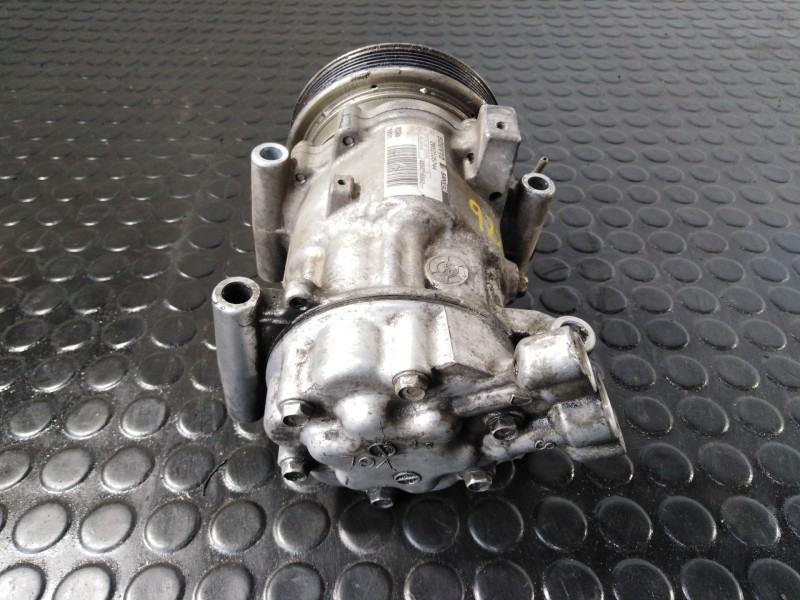 Recambio de compresor aire acondicionado para renault kangoo (f/kc0) alize referencia OEM IAM 8200716562 SD6V12 P3-A1-33-2