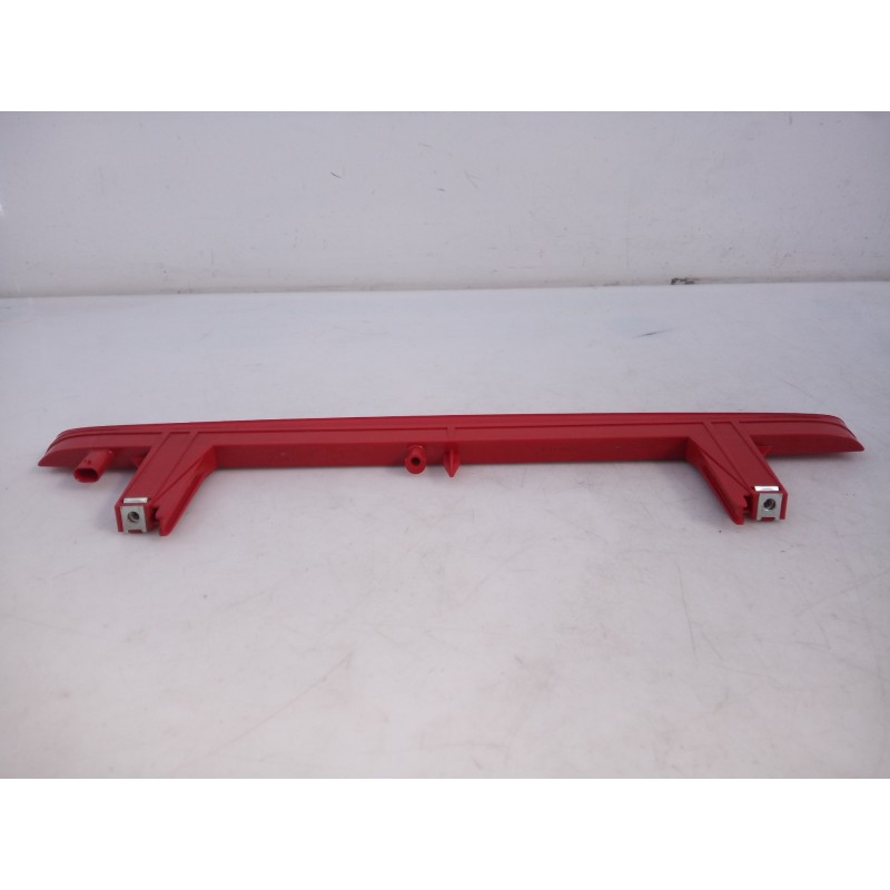 Recambio de luz central de freno para audi q7 4mg 45 tdi quattro s line referencia OEM IAM 4M0945097  E1-B6-47-1