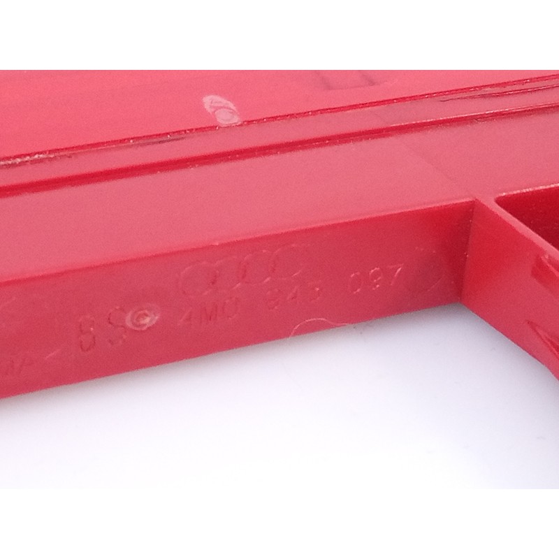 Recambio de luz central de freno para audi q7 4mg 45 tdi quattro s line referencia OEM IAM 4M0945097  E1-B6-47-1