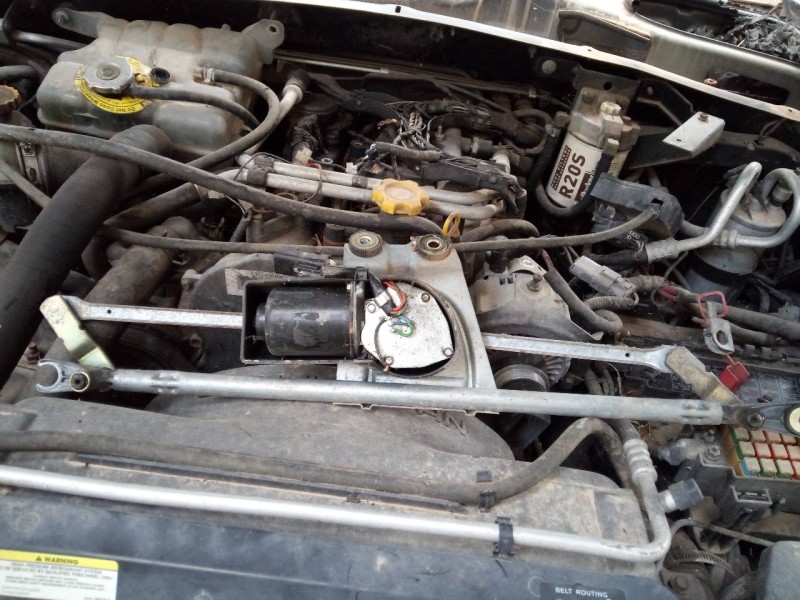 Recambio de motor limpia delantero para chrysler jeep cherokee (kj) 2.5 crd sport referencia OEM IAM   