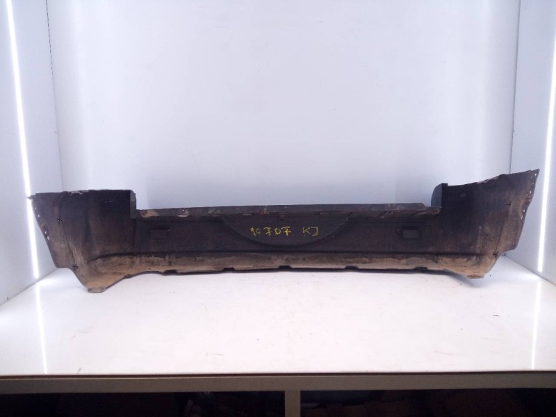 Recambio de paragolpes trasero para chrysler jeep cherokee (kj) 2.5 crd sport referencia OEM IAM   E6-B3-1