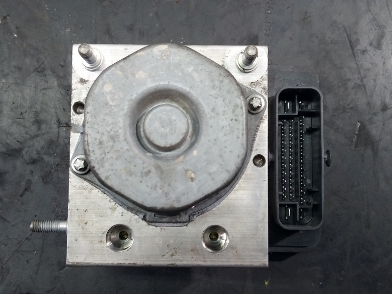 Recambio de abs para dacia sandero ambiance referencia OEM IAM 476608644R 13053010619 P3-A8-15-2