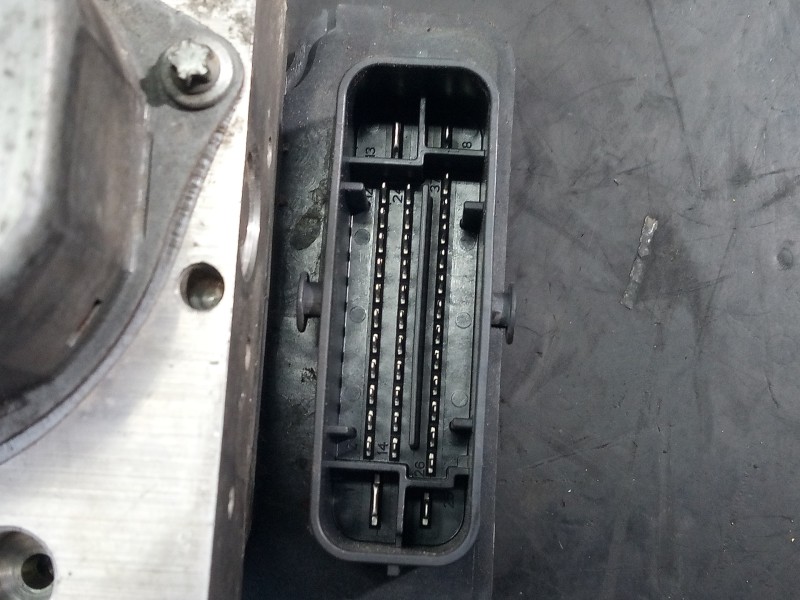 Recambio de abs para dacia sandero ambiance referencia OEM IAM 476608644R 13053010619 P3-A8-15-2