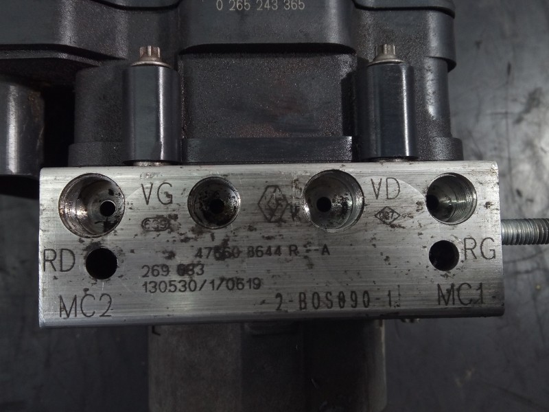 Recambio de abs para dacia sandero ambiance referencia OEM IAM 476608644R 13053010619 P3-A8-15-2